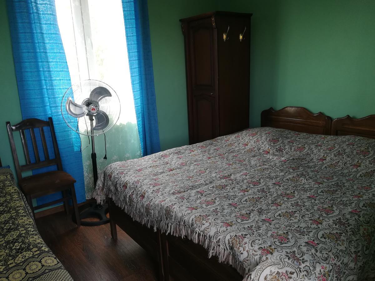 Guest House Of Givi Kobuleti Exterior foto