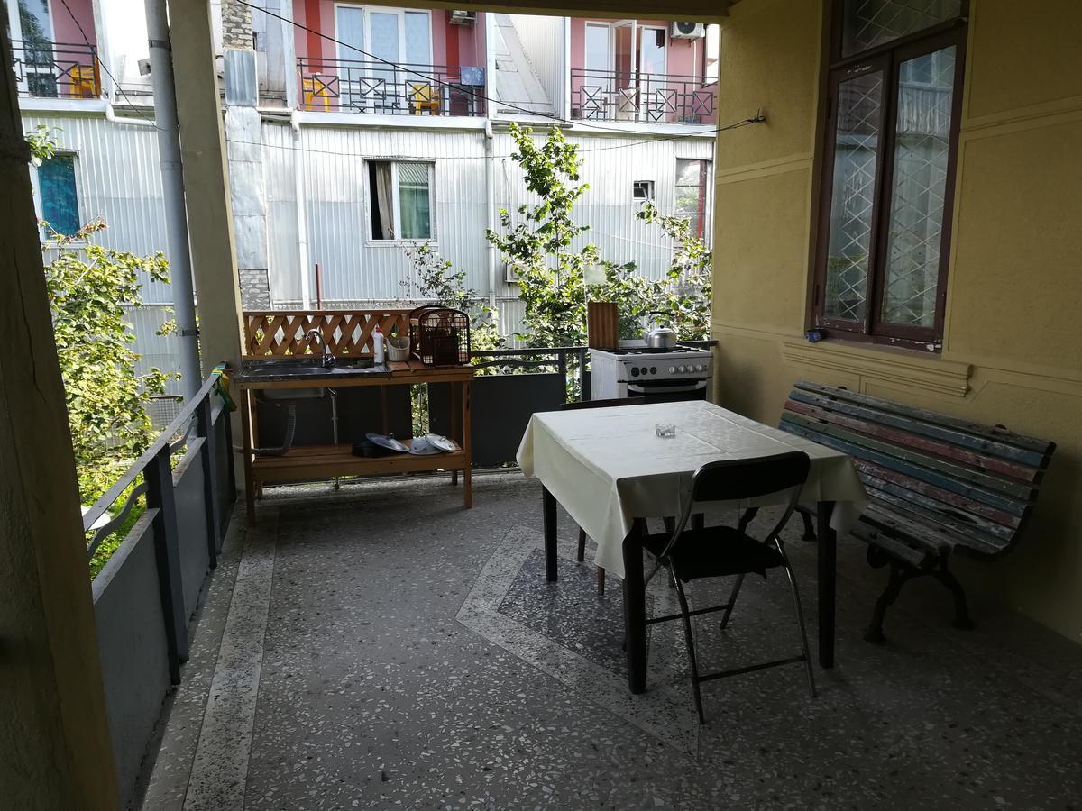 Guest House Of Givi Kobuleti Exterior foto